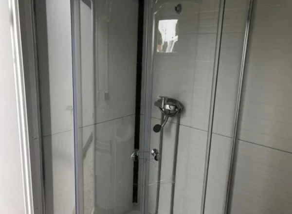 BAÑO PORTÁTIL CON DUCHA/WC 2 x 2 METROS - Image 6