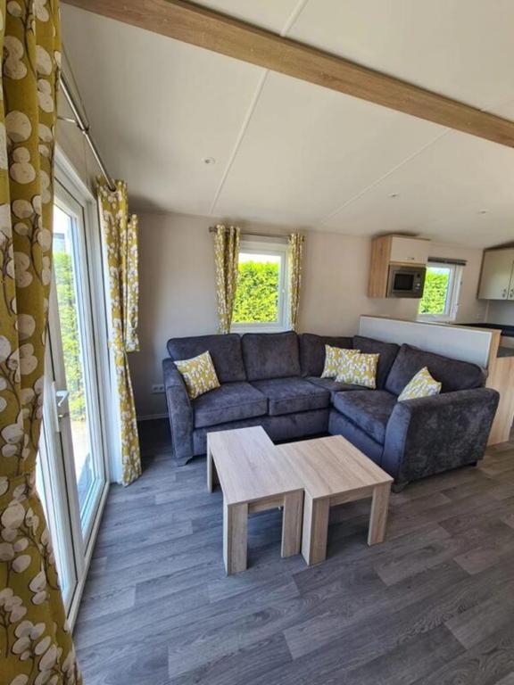 CASA MÓVIL DE 2 DORMITORIOS EN VENTA - Image 3