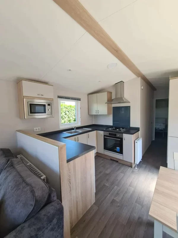CASA MÓVIL DE 2 DORMITORIOS EN VENTA - Image 2