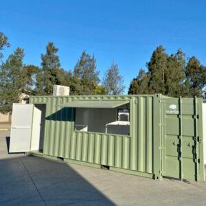 TIENDA CONTENEDOR DE 20X8 PIES - VERDE MILITAR EN VENTA SAN JUAN, PUERTO RICO
