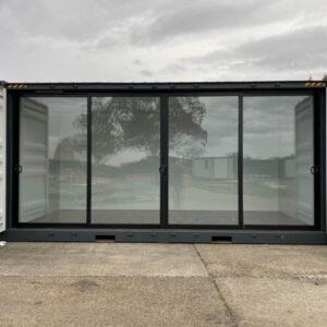 TIENDA CONTENEDOR DE 20X8 PIES PUERTA DE VIDRIO EN VENTA SAN JUAN, PUERTO RICO