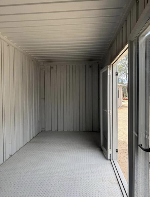 OFICINA CONTENEDOR 20 PIES HIGH TOP CON PUERTA COMERCIAL EN VENTA GUATEMALA