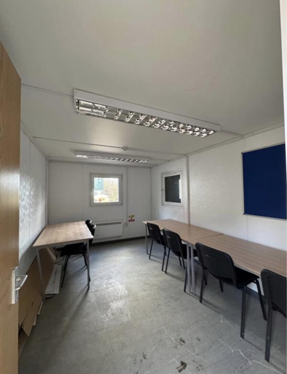 OFICINA PORTÁTIL ANTI VANDÁLICA DE 32FT X 10FT EN VENTA CAROLINA, PR