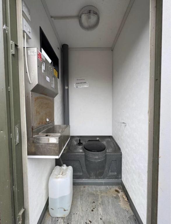 VENTA DE OFICINA CONTENEDOR USADO DE 24X8 PIES EN SAN JUAN, PR