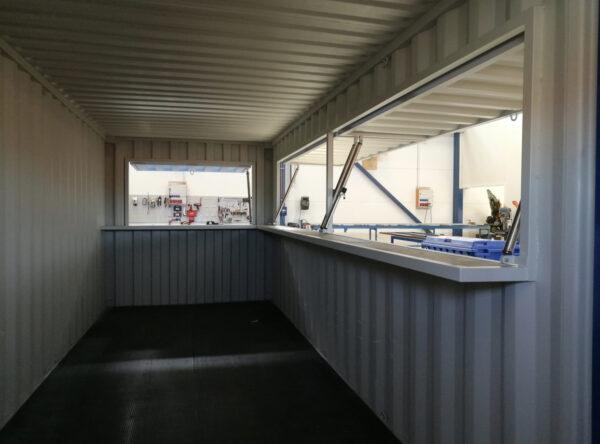TIENDA CONTENEDOR DE 20 PIES CON TERRAZA EN TECHO EN CUBA