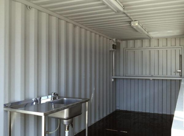 VENTA DE TIENDA CONTENEDOR DE 20 PIES CON TERRAZA EN TECHO COSTA RICA